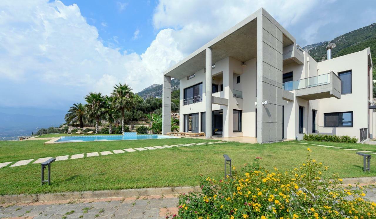 Landmark - Ορόσημο Verga Kalamata Exteriör bild